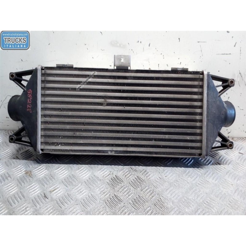 IVECO RADIATORE INTERCOOLERS IVECO Daily 2000>2006 usato