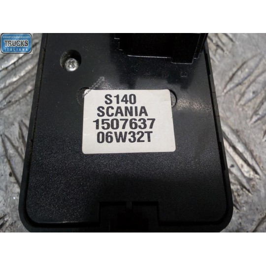 INTERRUTTORI E PULSANTI ABITACOLO SCANIA 124 usato