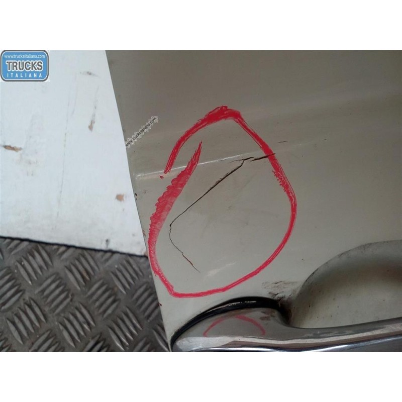 FIAT van PORTA ANTERIORE DESTRA FIAT van 238 1967>1983 usato