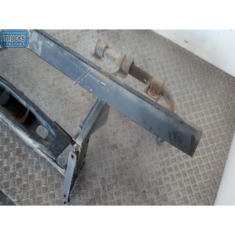 IVECO TRAVERSA ANTERIORE PARAURTO IVECO Stralis 2003>2007 usato