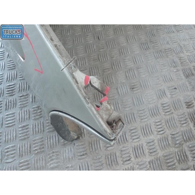 TOYOTA PARAURTI POSTERIORE TOYOTA Avensis 2006>2009 usato