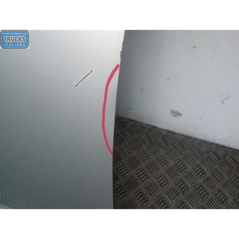 TOYOTA LEFT FRONT DOOR TOYOTA Avensis 2006>2009 used