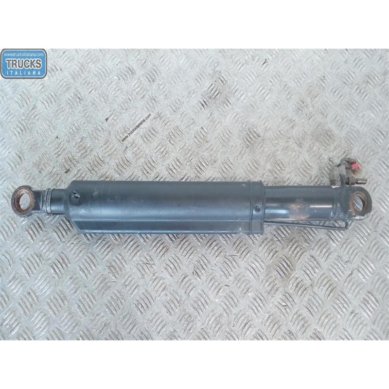 RENAULT truck PISTONE ALZA CABINA RENAULT truck Premium 2005>2013 usato