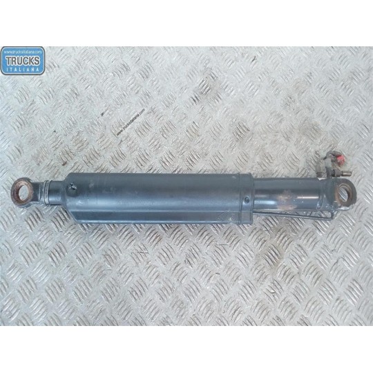 PISTONE ALZA CABINA RENAULT truck Premium 2005>2013 usato