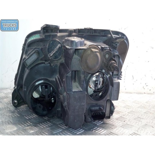 RIGHT HEADLIGHT VOLKSWAGEN Amarok 2010>2016 used