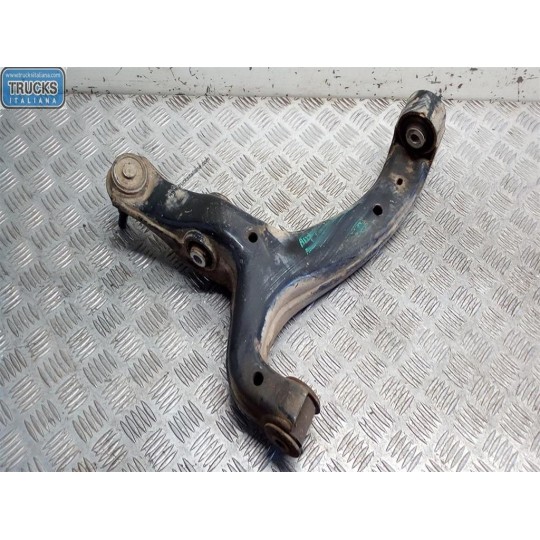 BRACCIO OSCILLANTE ANTERIORE INFERIORE DESTRO VOLKSWAGEN Amarok 2010>2016 usato
