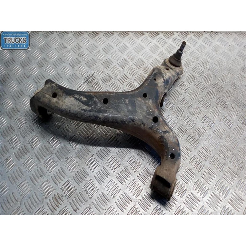 VOLKSWAGEN BRACCIO OSCILLANTE ANTERIORE INFERIORE DESTRO VOLKSWAGEN Amarok 2010>2016 usato