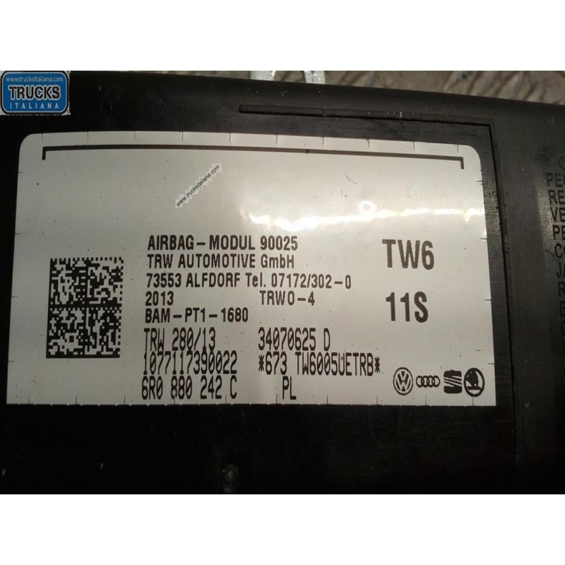 VOLKSWAGEN CURTAIN AIRBAG RIGHT  VOLKSWAGEN Amarok 2010>2016 used