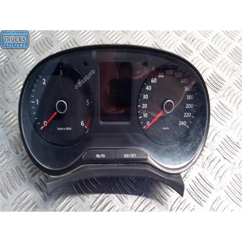 VOLKSWAGEN QUADRO STRUMENTI VOLKSWAGEN Amarok 2010>2016 usato