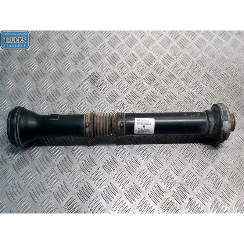 VOLKSWAGEN ALBERO TRASMISSIONE ANTERIORE VOLKSWAGEN Amarok 2010>2016 usato