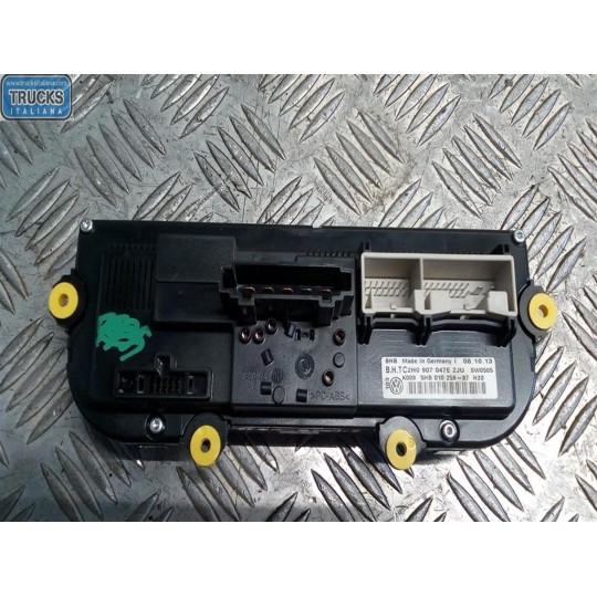 CENTRALINA CLIMATIZZATORE VOLKSWAGEN Amarok 2010>2016 usato