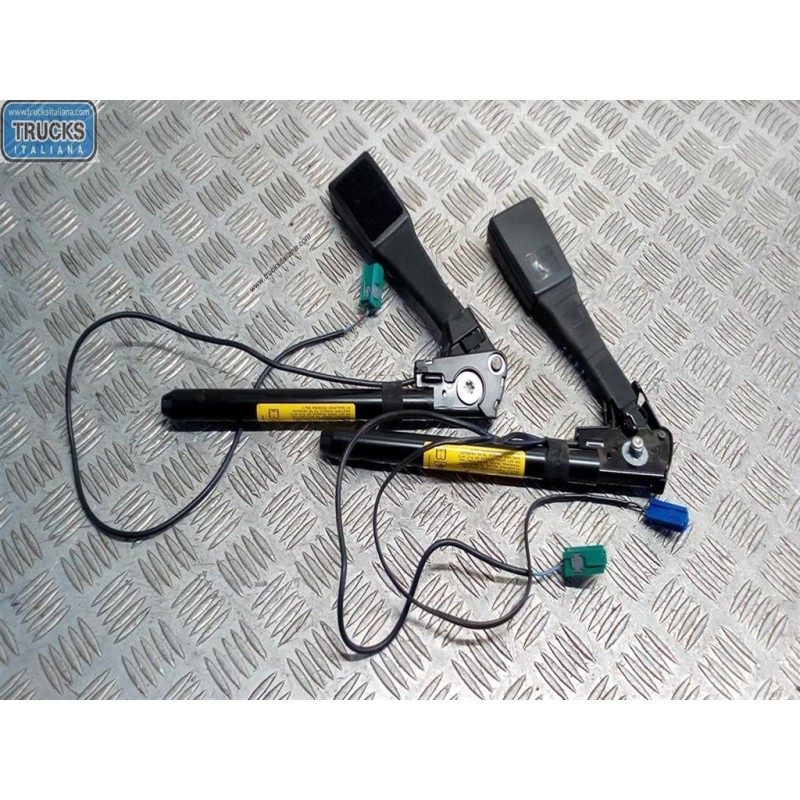 OPEL KIT CINTURE DI SICUREZZA OPEL Zafira B 2008>2014 usato