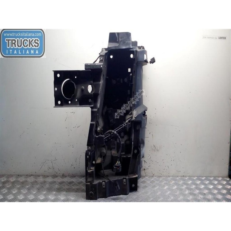 VOLVO truck LEFT HEADLIGHT SEAT VOLVO truck FM11 euro 5 used