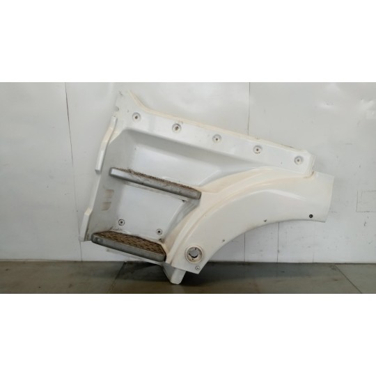 LEFT FRONT MUDGUARD  MAN TGX  used