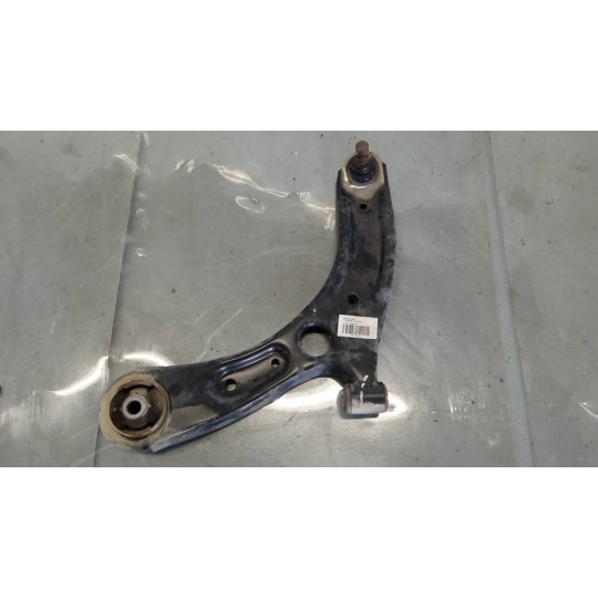 BRACCIO OSCILLANTE ANTERIORE INFERIORE SINISTRO KIA Picanto 2017> usato