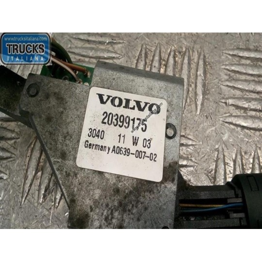 INTERRUTTORI E PULSANTI DEVIO VOLVO truck FM11 euro 5 usato