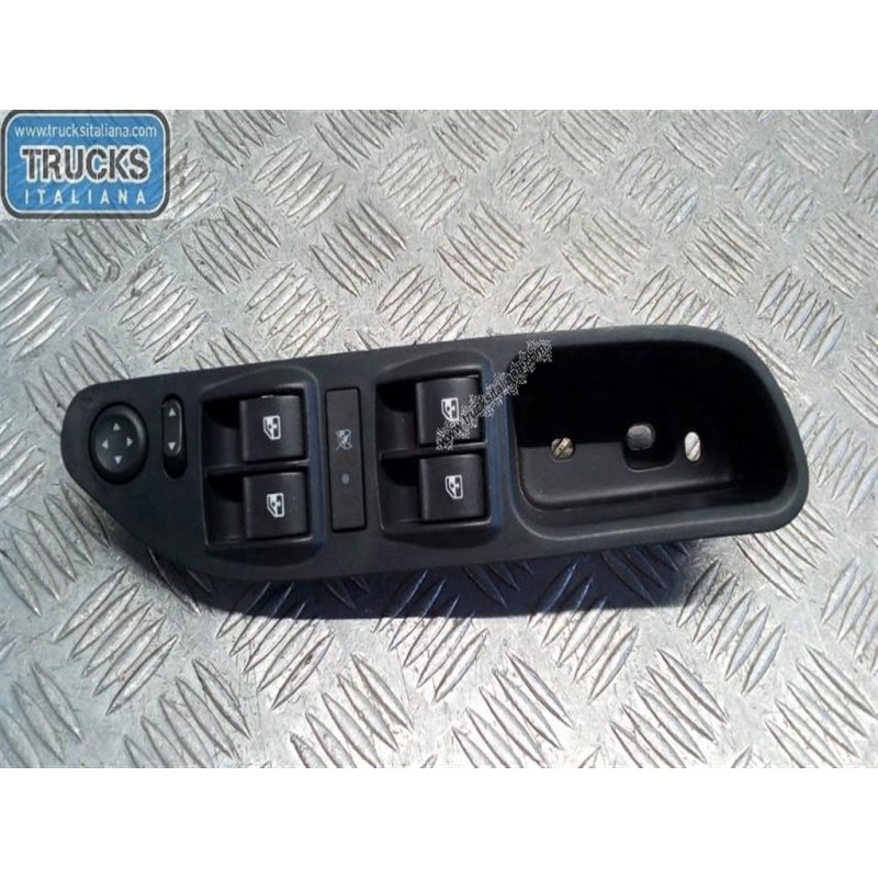 FIAT INTERRUTTORI E PULSANTI ALZAVETRI FIAT Tipo 2015> 356 3volumi usato