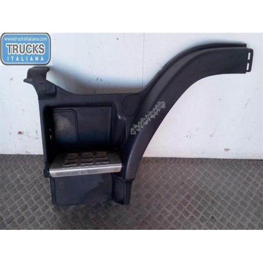 PARAFANGO ANTERIORE SINISTRO VOLVO truck FM11 euro 5 usato