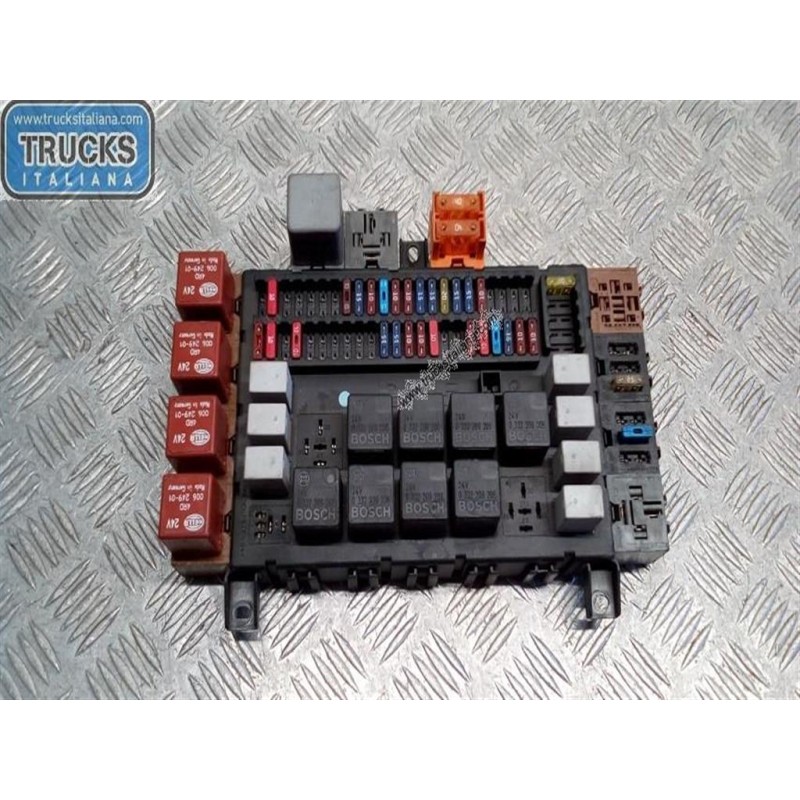 DAF SCATOLA FUSIBILI DAF 85CF usato