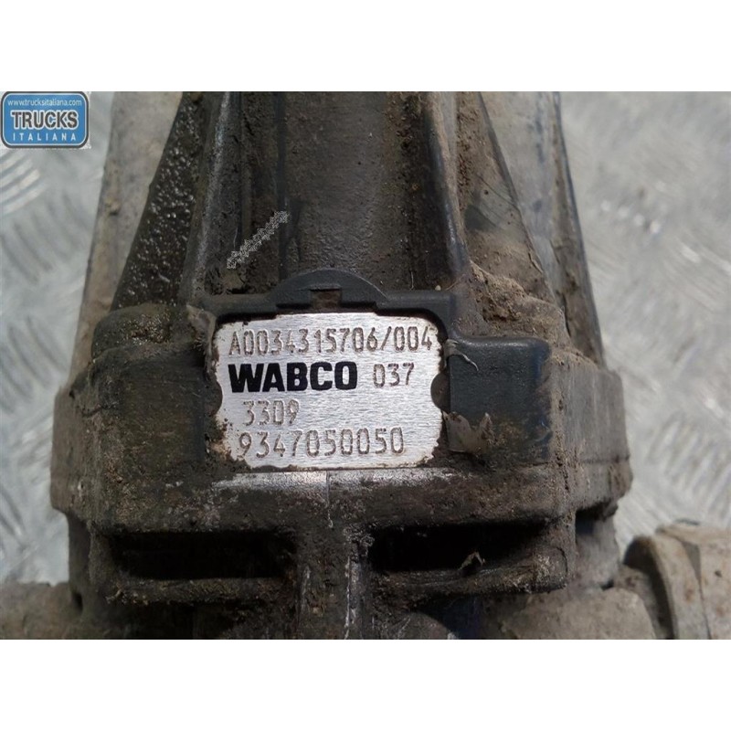 MERCEDES-BENZ truck VARIE FRENI 1 MERCEDES-BENZ truck Atego 940 usato