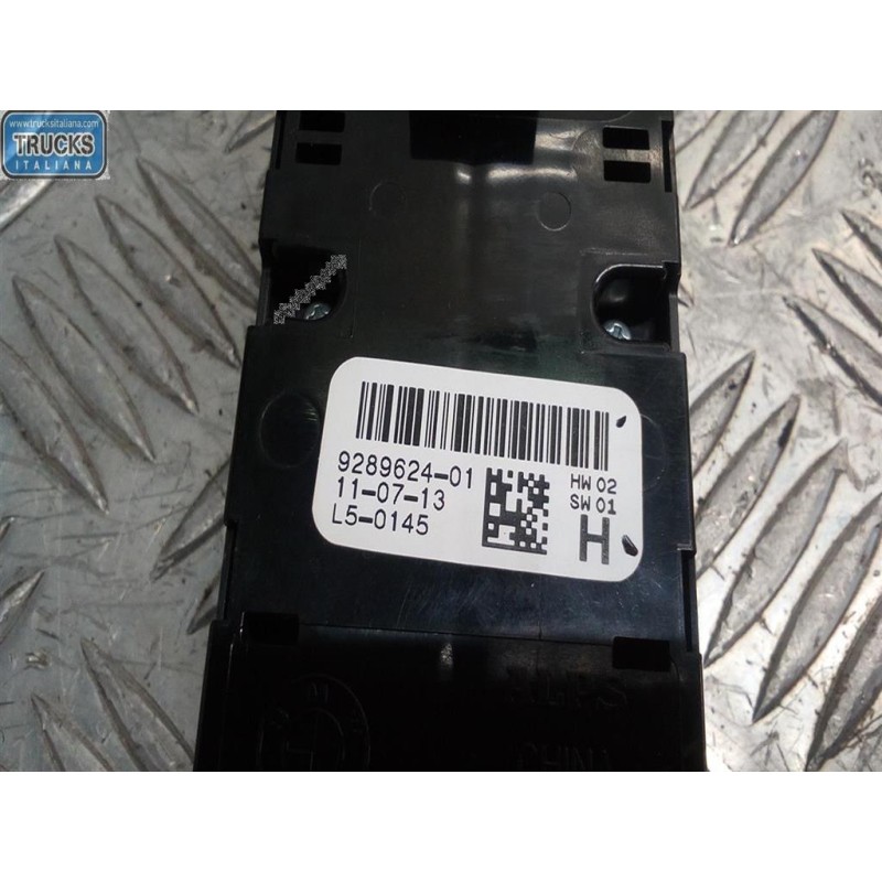 MINI INTERRUTTORI E PULSANTI ALZAVETRI MINI R60  Countryman 2010>2014 usato