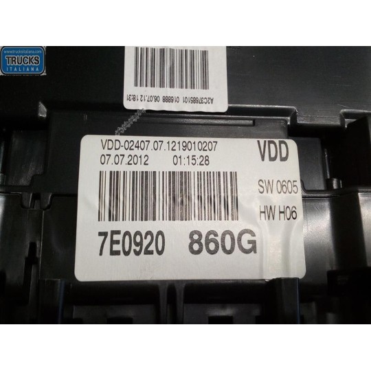 QUADRO STRUMENTI VOLKSWAGEN van Trasporter T5 2009>2015 usato