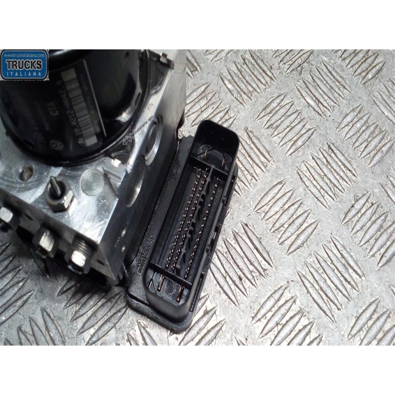 VOLKSWAGEN van ABS SYSTEM VOLKSWAGEN van Trasporter T5 2009>2015 used