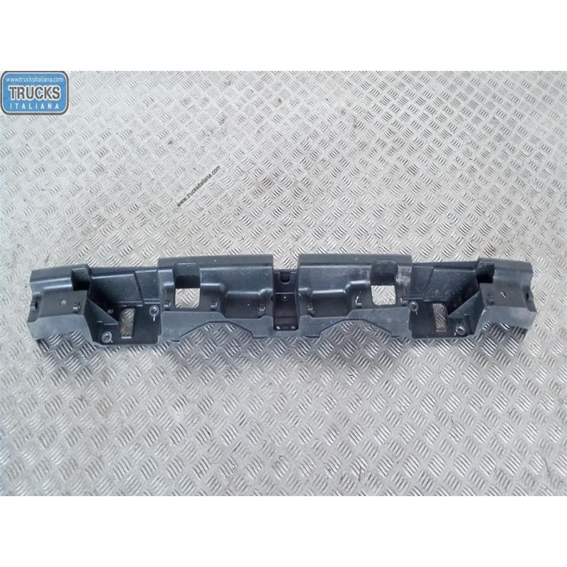 VOLKSWAGEN van TRAVERSA POSTERIORE PARAURTO VOLKSWAGEN van Trasporter T5 2009>2015 usato