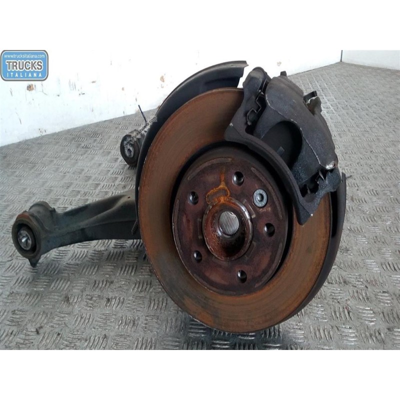 VOLKSWAGEN van MONTANTE POSTERIORE SINISTRO VOLKSWAGEN van Trasporter T5 2009>2015 usato