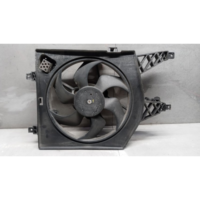 RENAULT CONVOGLIATORE ELETTROVENTOLA RENAULT Twingo 2007>2011 usato