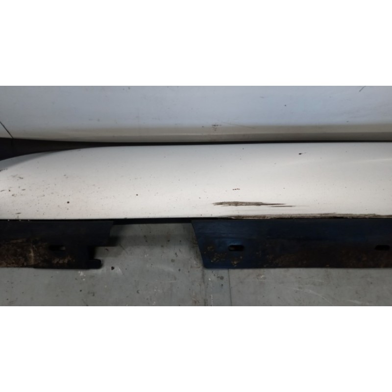 BMW MINIGONNA SINISTRA BMW Serie X1 (E84) 2012>2015 usato