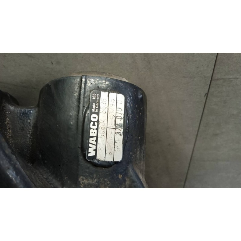 MAN PINZA ANTERIORE DESTRA MAN TGX euro 6 usato