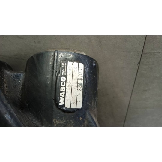 PINZA ANTERIORE DESTRA MAN TGX euro 6 usato