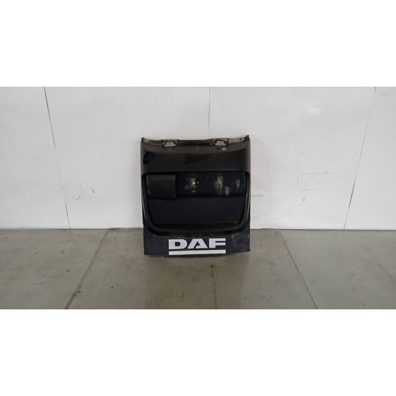 DAF PARAFANGO POSTERIORE DESTRO DAF XF106 usato