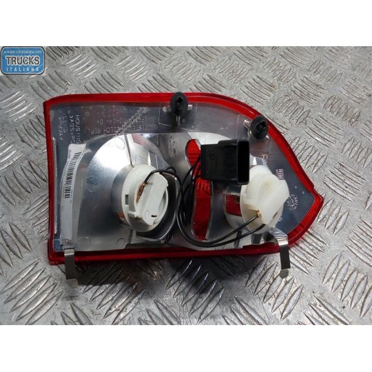 FARO POSTERIORE INTERNO DESTRO OPEL Insignia 2009>2012 usato
