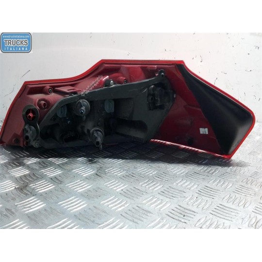 FARO POSTERIORE ESTERNO SINISTRO OPEL Insignia 2009>2012 usato