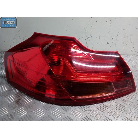FARO POSTERIORE ESTERNO SINISTRO OPEL Insignia 2009>2012 usato