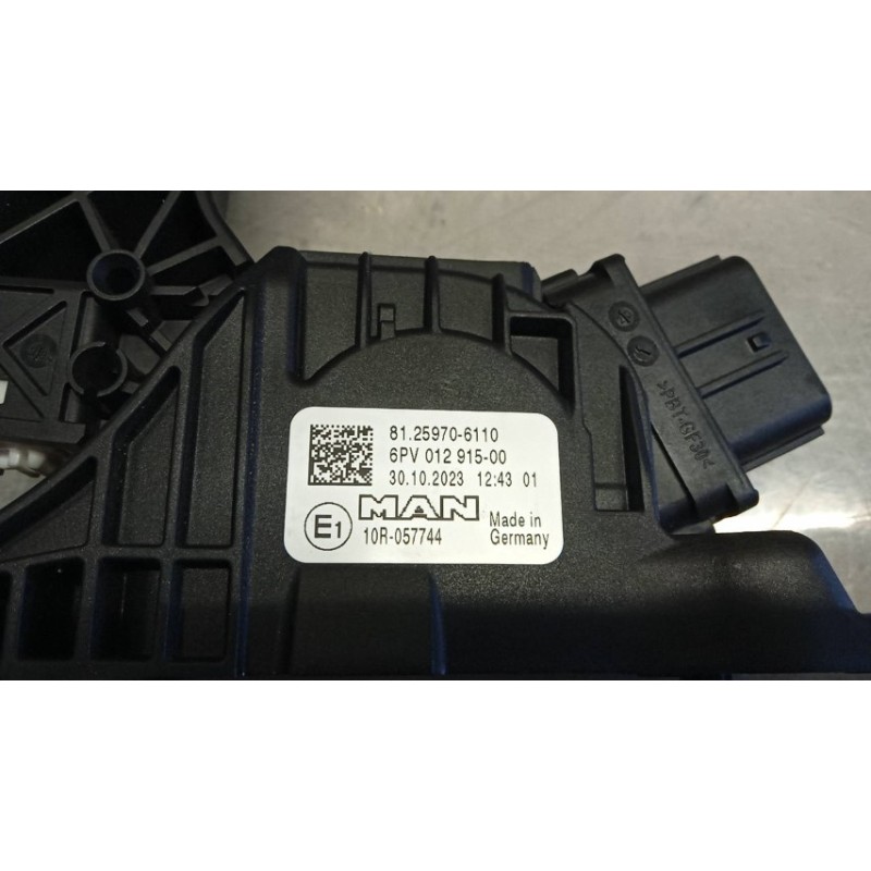 MAN PEDALE ACCELERAZIONE ELETTRONICO MAN TGX euro 6 usato