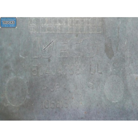 PARAFANGO ANTERIORE SINISTRO IVECO Stralis 2007>2013 usato