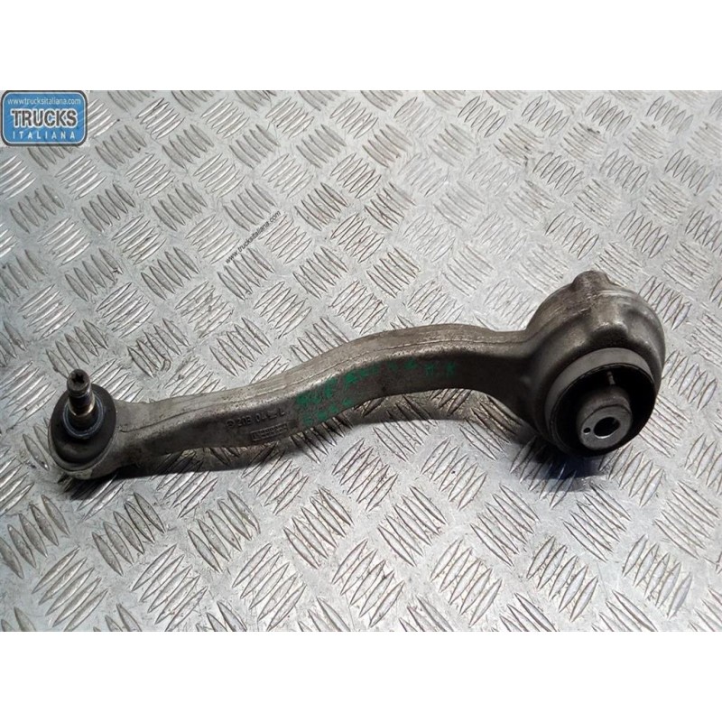 MERCEDES-BENZ BRACCIO SOSPENSIONE INFERIORE SINISTRO MERCEDES-BENZ Classe C (W204) 2011>2015 usato
