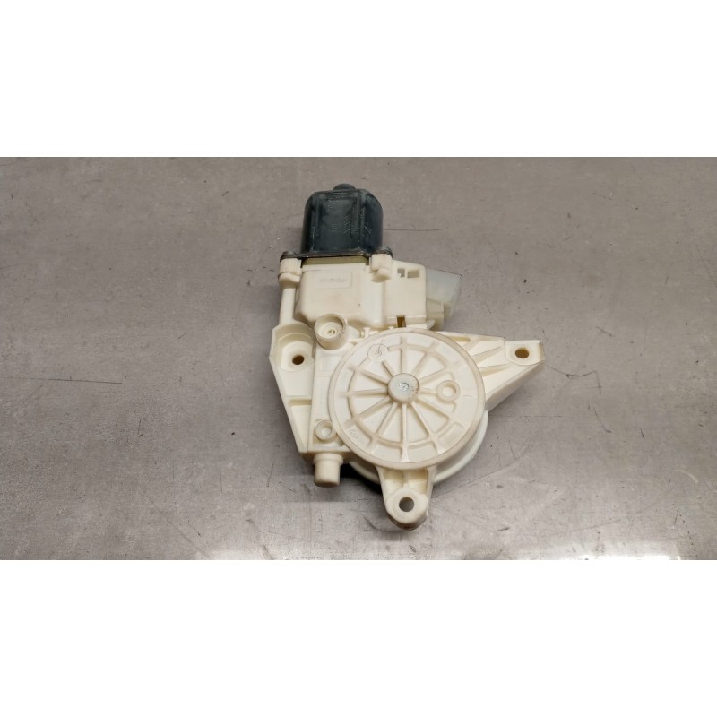 MERCEDES-BENZ ALZA VETRI POSTERIORI DESTRO MERCEDES-BENZ Classe C (W204) 2011>2015 usato