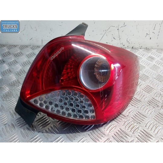 FARO POSTERIORE ESTERNO DESTRO PEUGEOT 206 Plus 2009>2013 usato