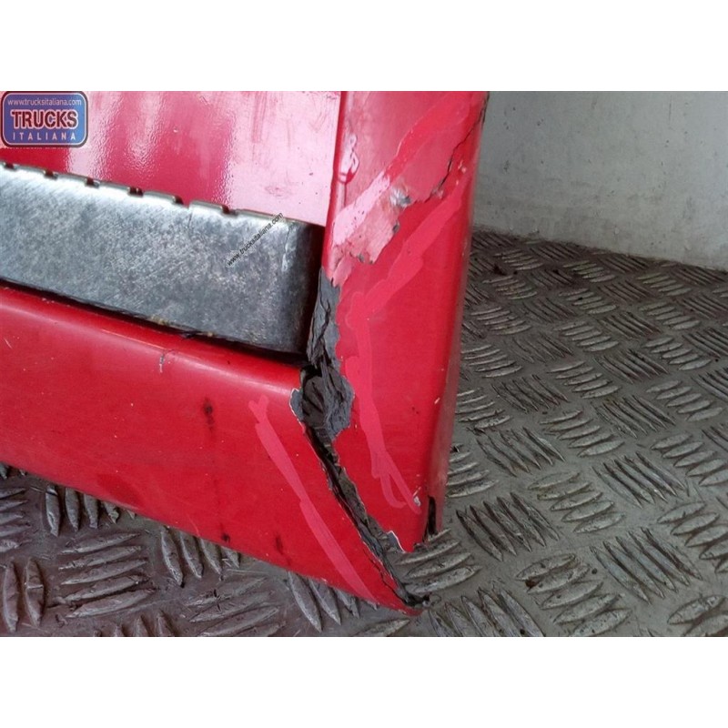 RENAULT truck PEDANA SALITA A/SX RENAULT truck Magnum 2001>2010 usato