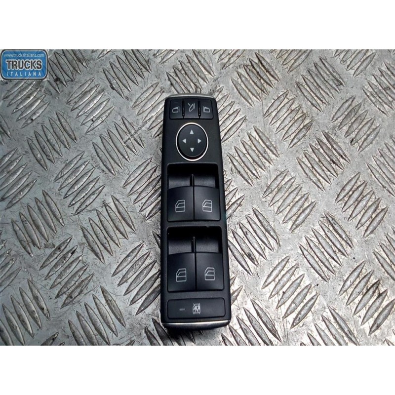 MERCEDES-BENZ VARIOUS SWITCHES AND BUTTONS A
 MERCEDES-BENZ Classe C (W204) 2011>2015 used