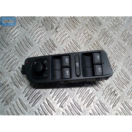 INTERRUTTORI E PULSANTI ALZAVETRI VOLKSWAGEN Tiguan 2007>2011 usato