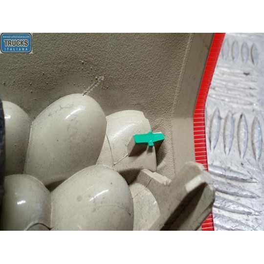 FARO POST INTERNO LED DESTRO VOLVO V70 2007>2011 usato