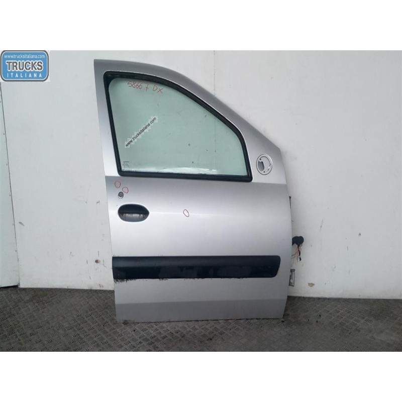 DACIA RIGHT FRONT DOOR  DACIA Logan 2004>2008 used