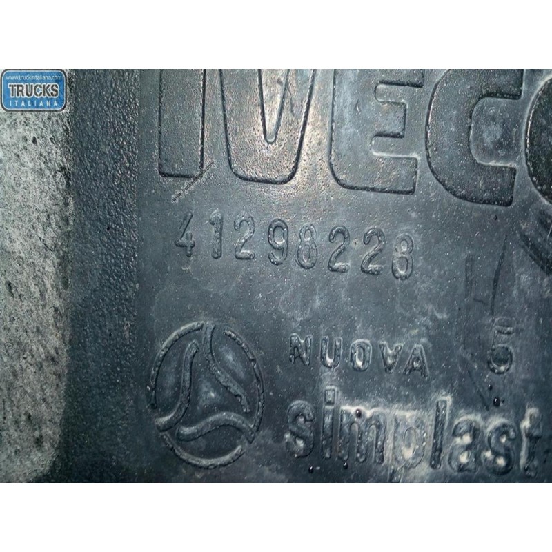 IVECO SERBATOIO ADBLUE IVECO Stralis 2007>2013 usato