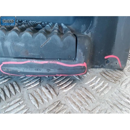 PEDANA SALITA A/DX IVECO Stralis 2007>2013 usato