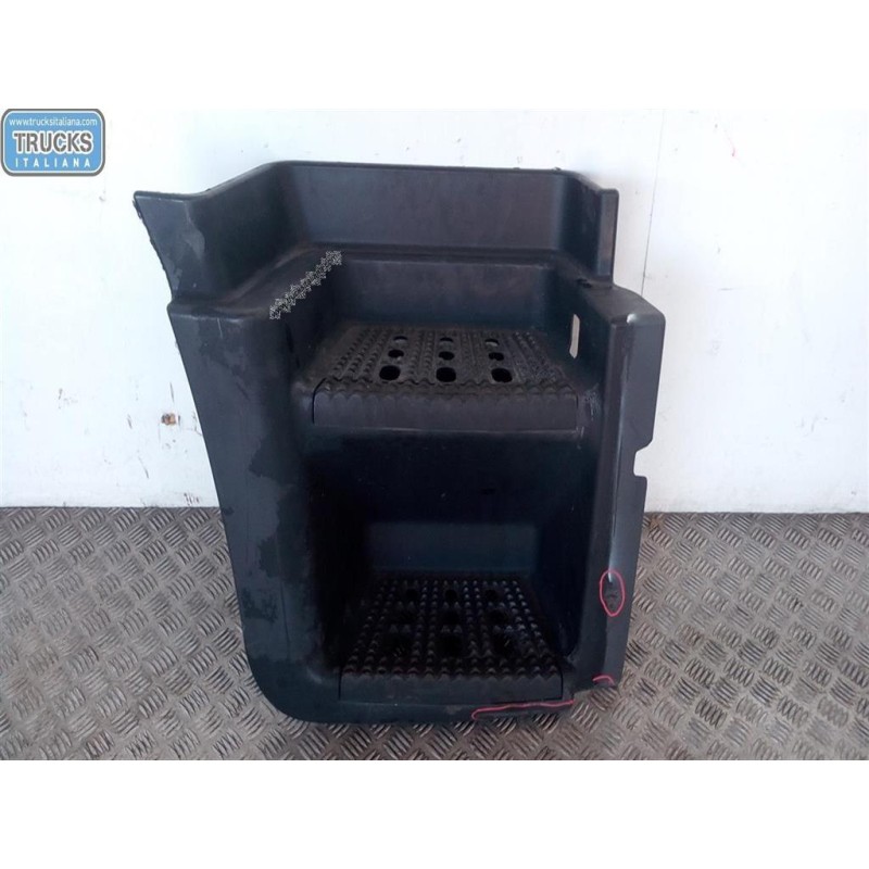 IVECO PEDANA SALITA A/DX IVECO Stralis 2007>2013 usato